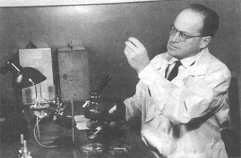 Советский советский иммунолог и вирусолог Лев Александрович Зильбер (1898 –1974)
